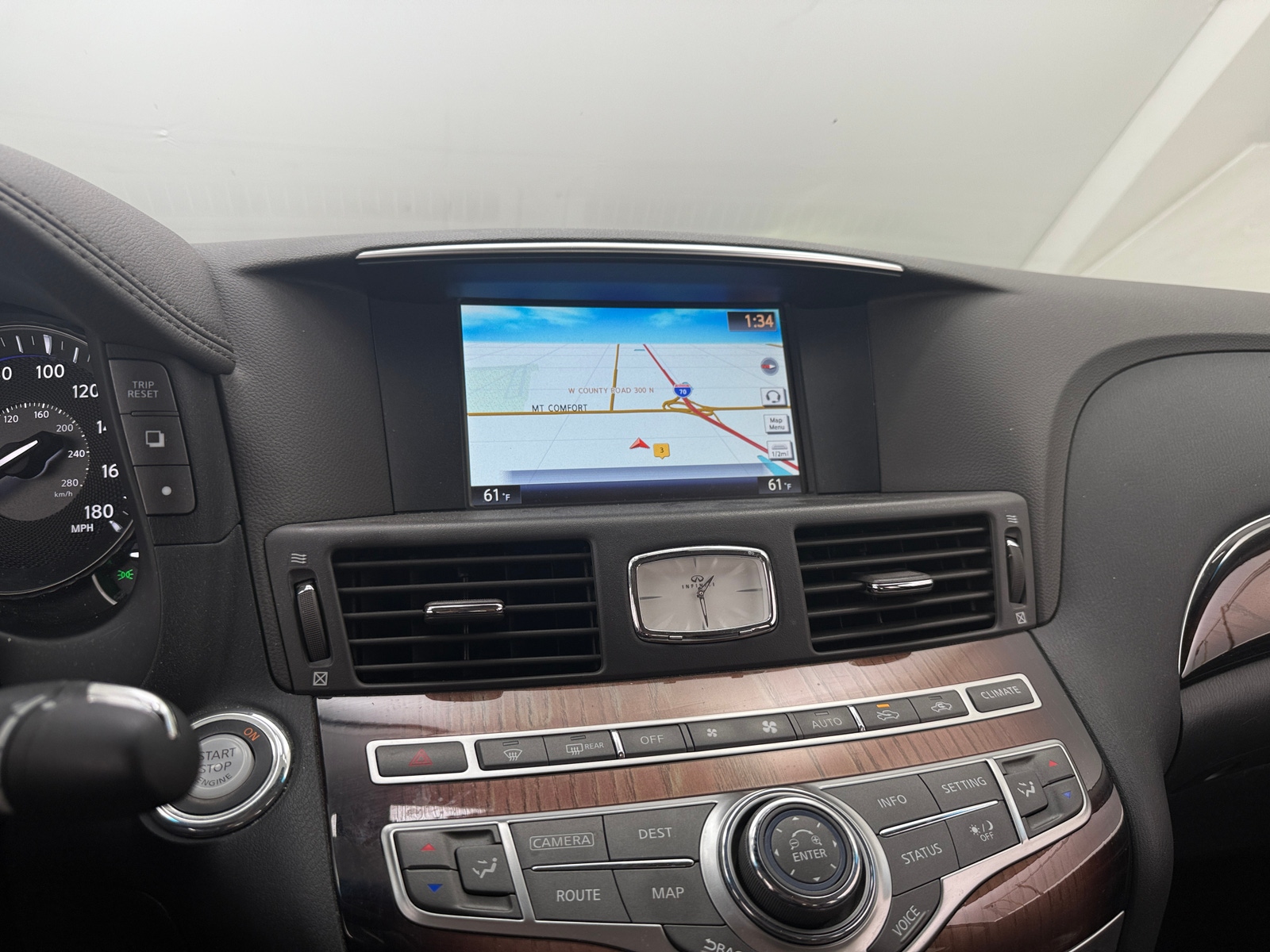 Thumbnail: 2015 INFINITI Q70 - 3