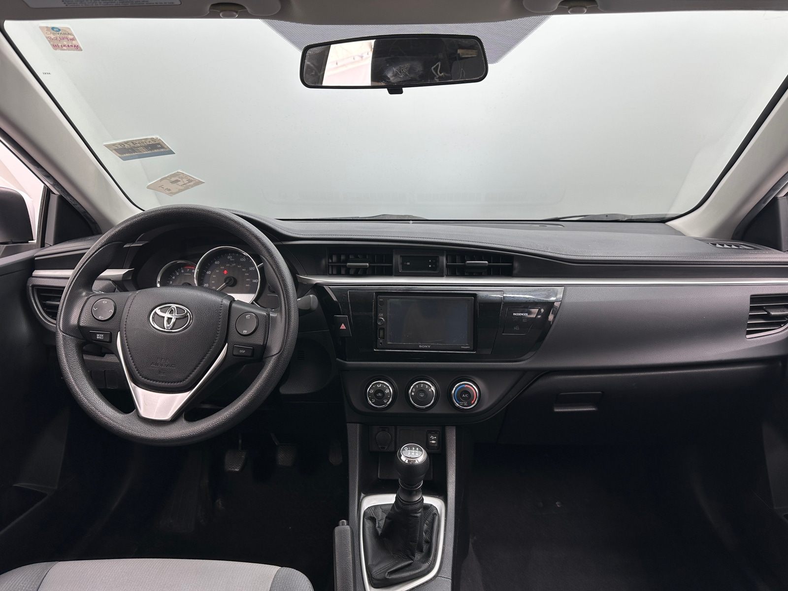 Thumbnail: 2015 Toyota Corolla - 3