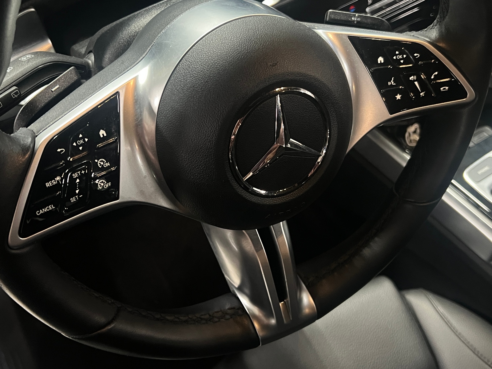 Thumbnail: 2025 Mercedes-Benz GLB - 4