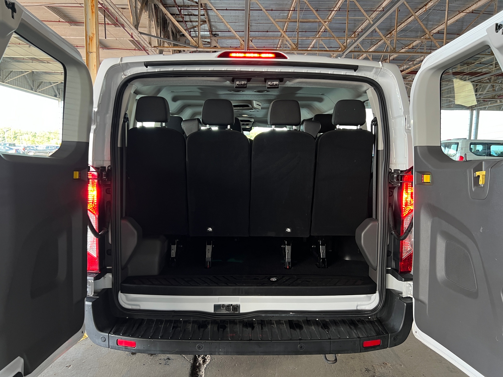 Thumbnail: 2021 Ford Econoline - 7