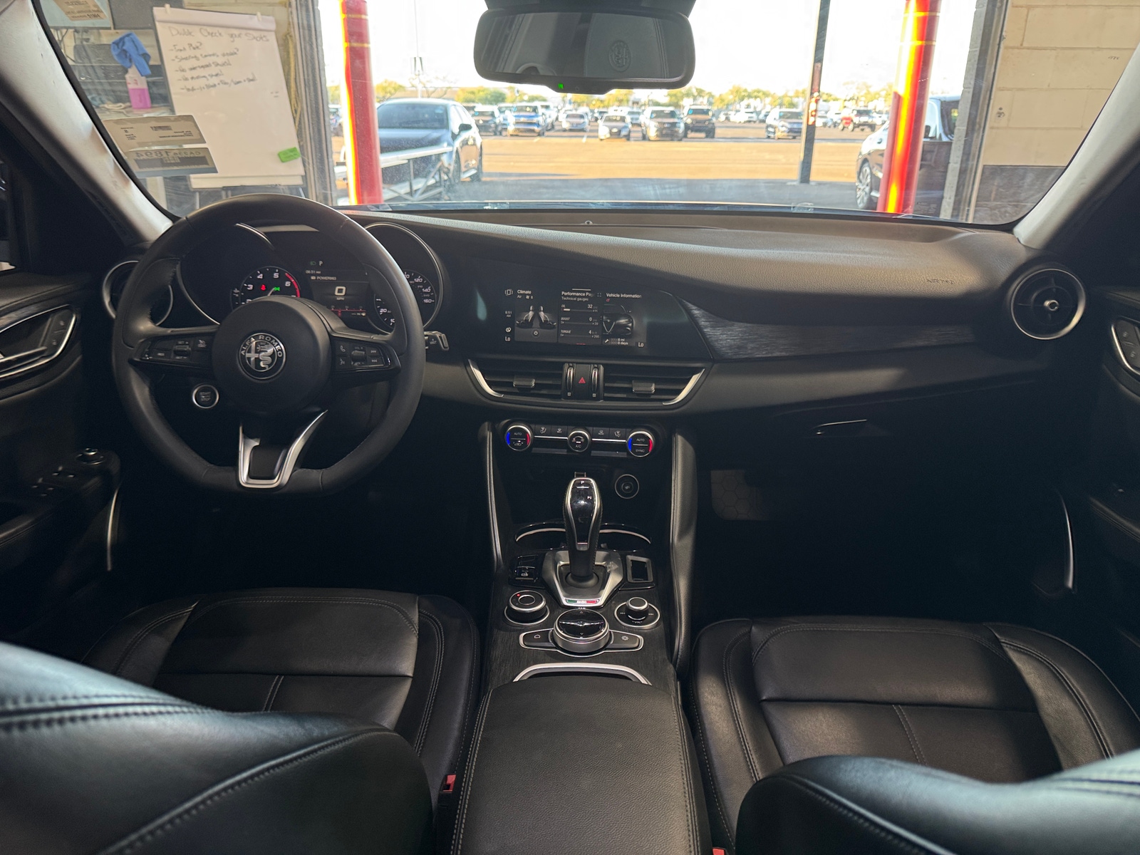 Thumbnail: 2021 Alfa Romeo Giulia - 2