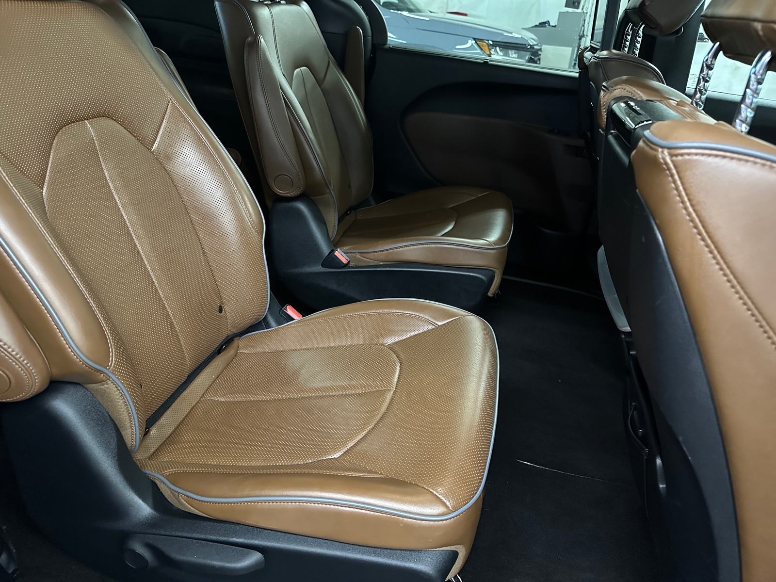 Thumbnail: 2019 Chrysler Pacifica - 5