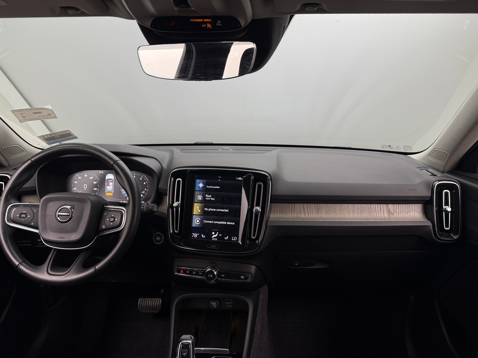 Thumbnail: 2019 Volvo XC40 - 2