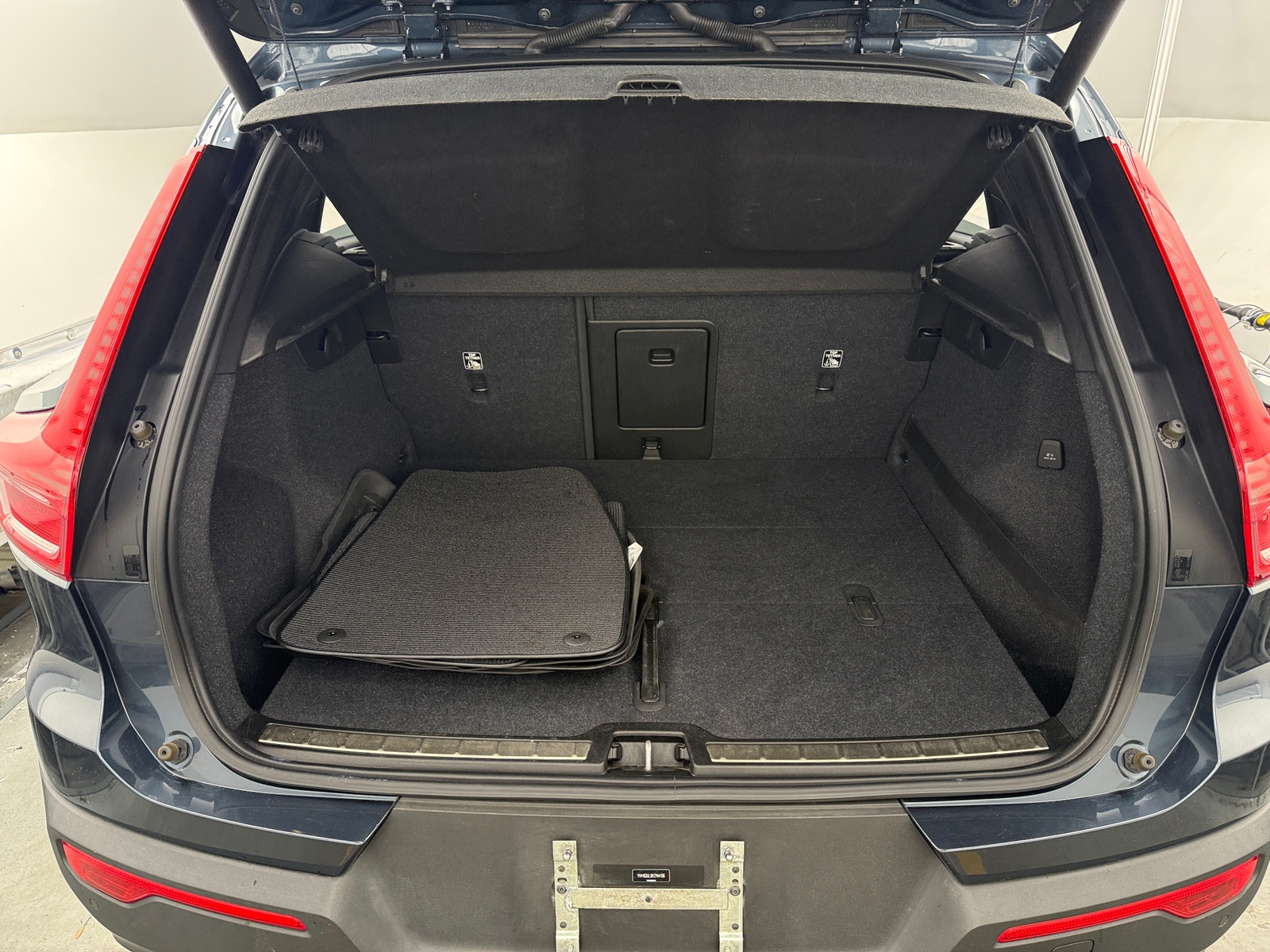 Thumbnail: 2019 Volvo XC40 - 6