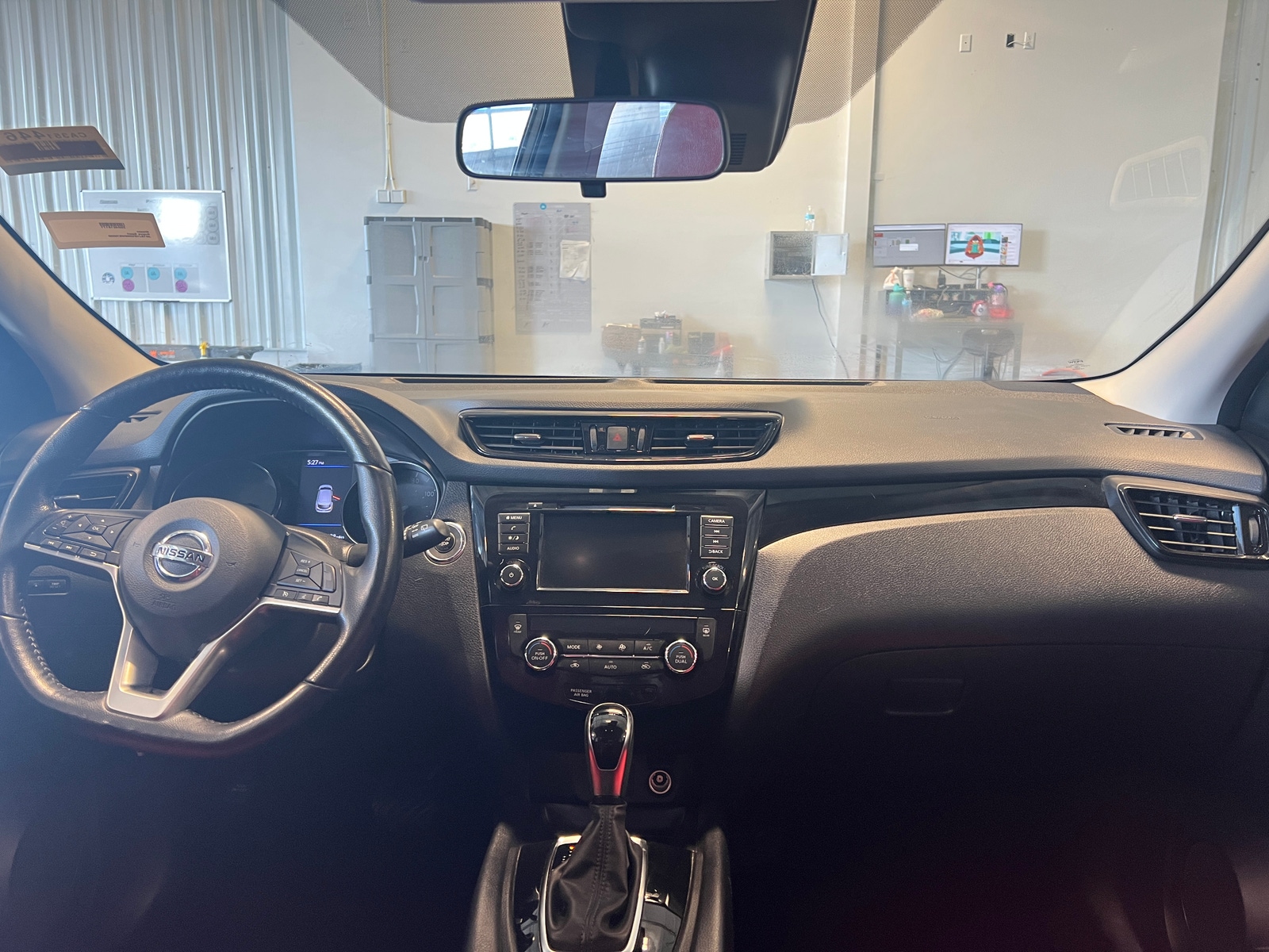 Thumbnail: 2021 Nissan Rogue Sport - 3