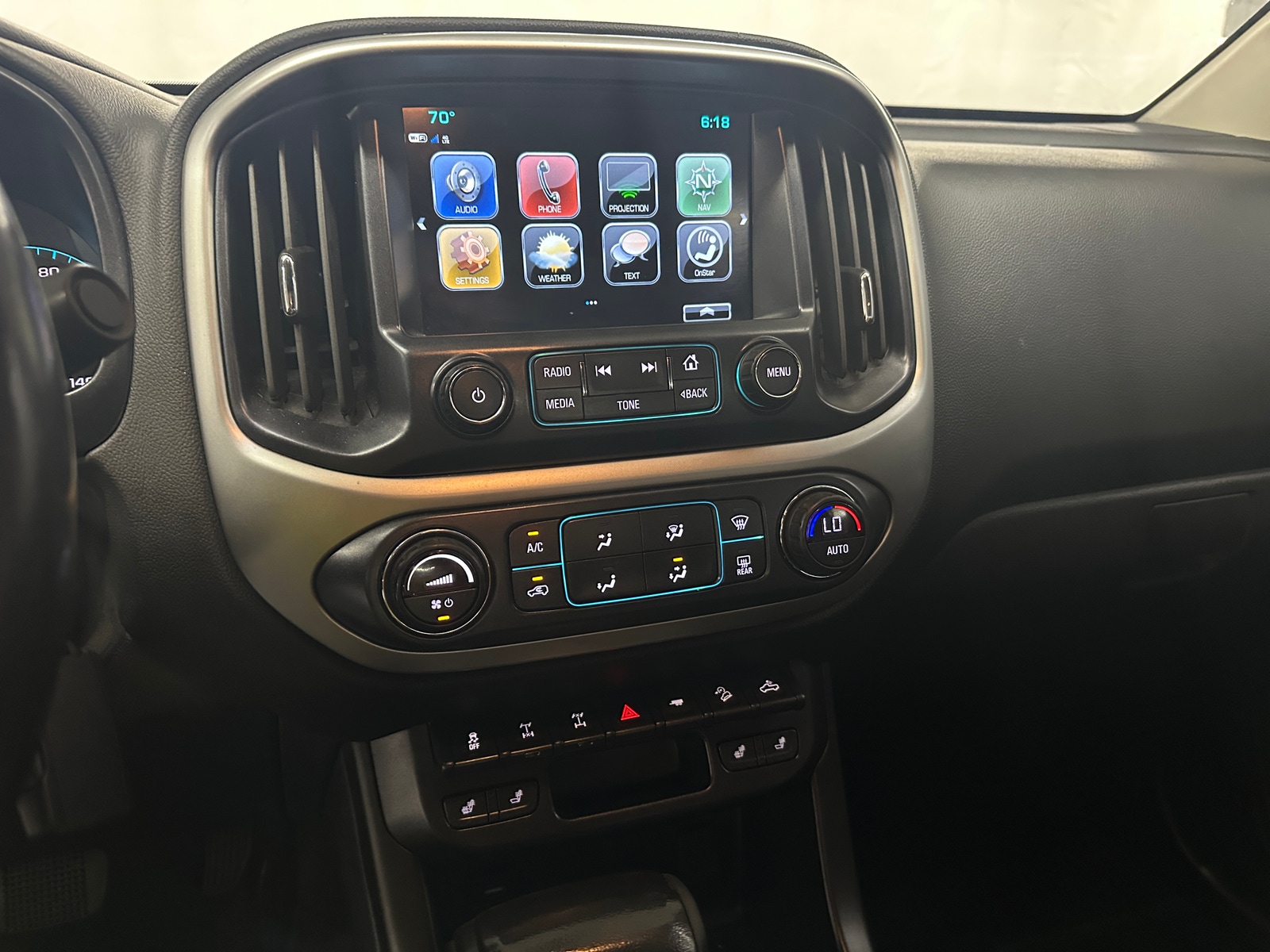 Thumbnail: 2018 Chevrolet Colorado - 3