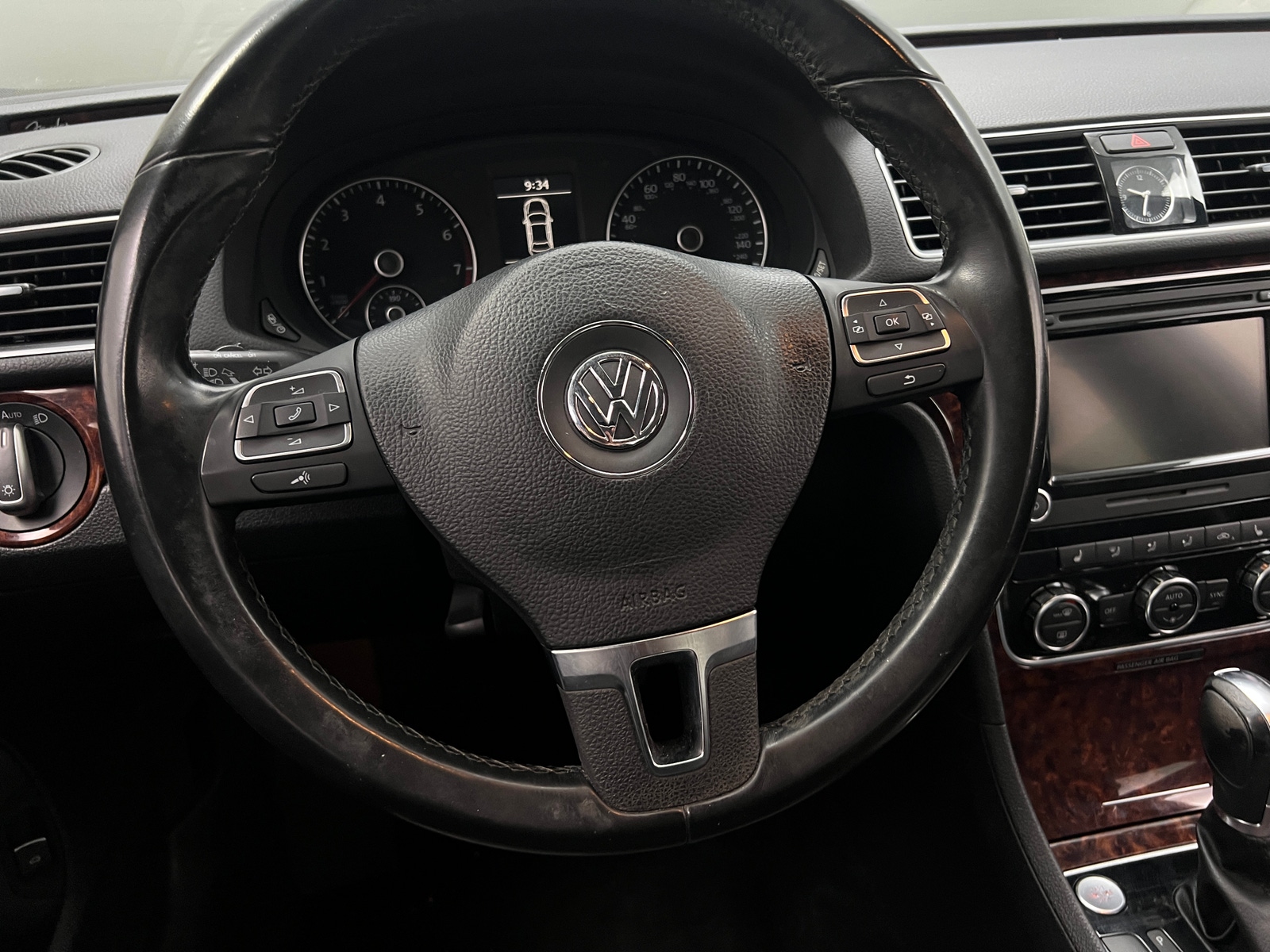 Thumbnail: 2013 Volkswagen Passat - 5