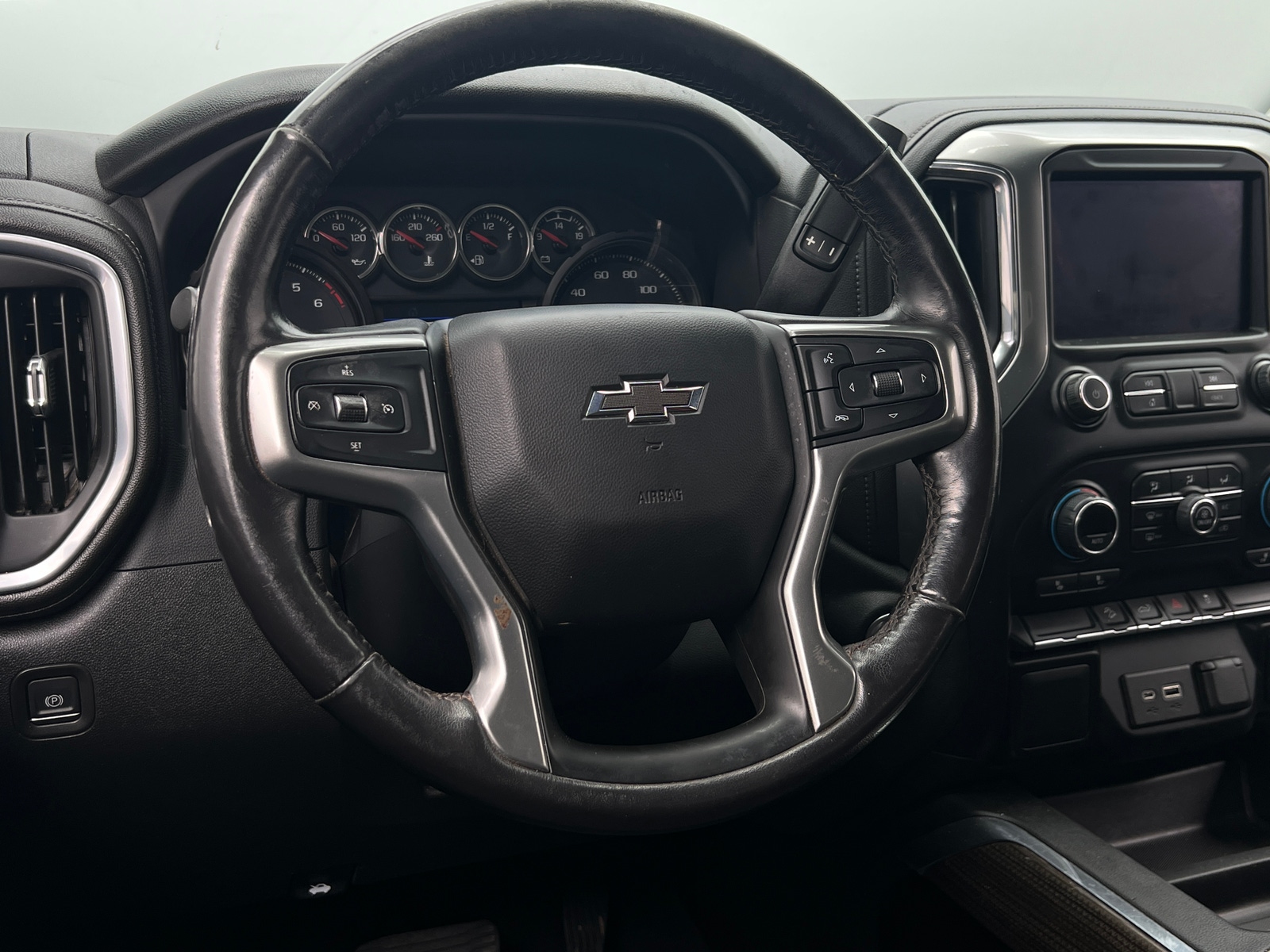 Thumbnail: 2022 Chevrolet Silverado 1500 - 5