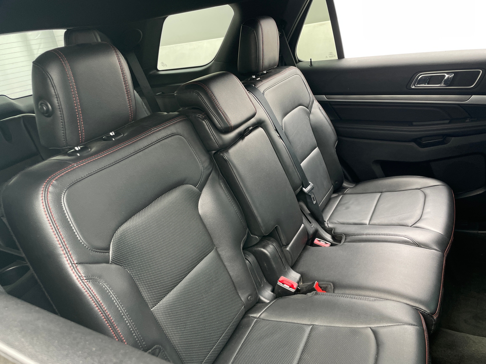 Thumbnail: 2016 Ford Explorer - 5