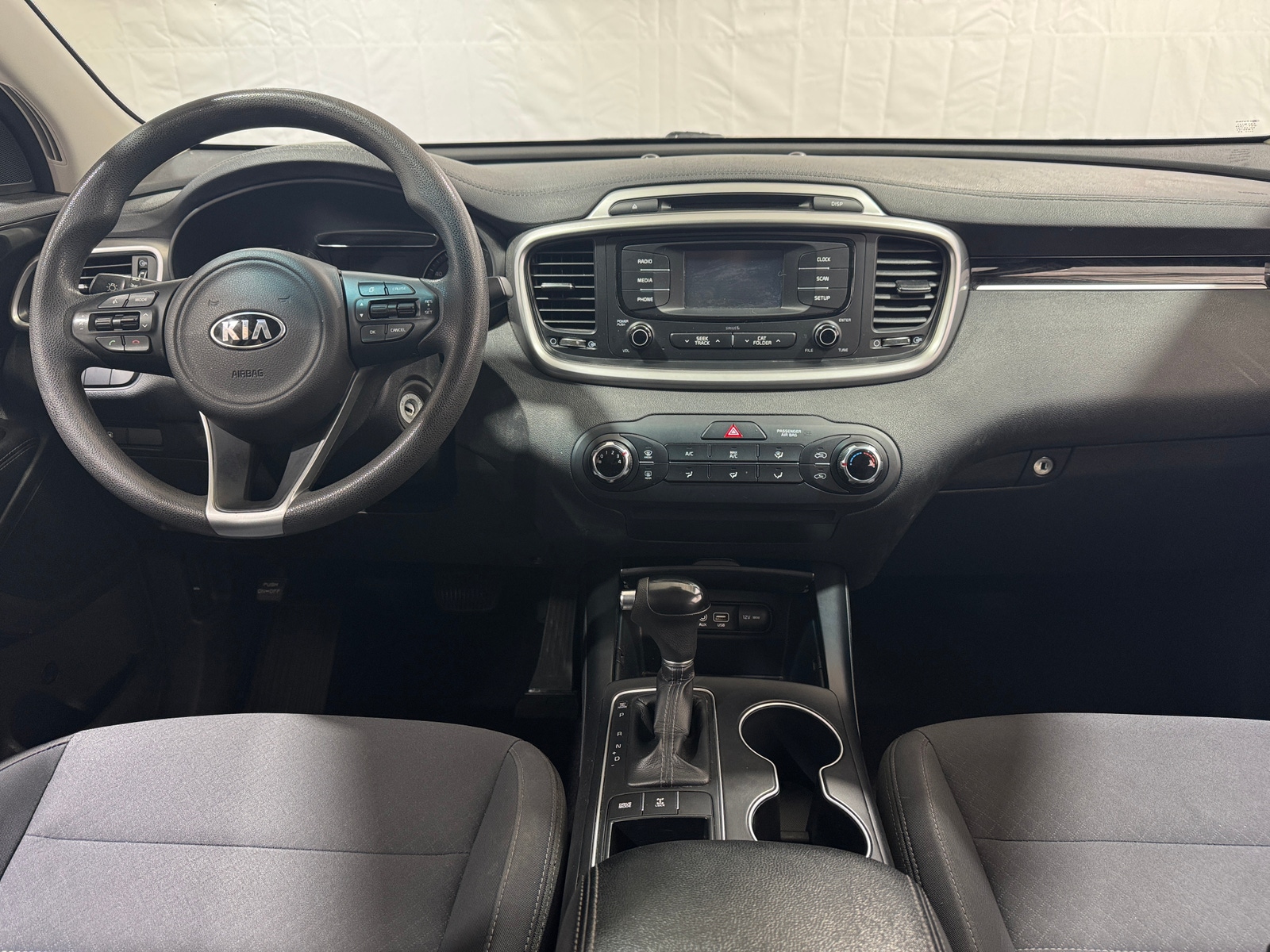 Thumbnail: 2016 Kia Sorento - 3