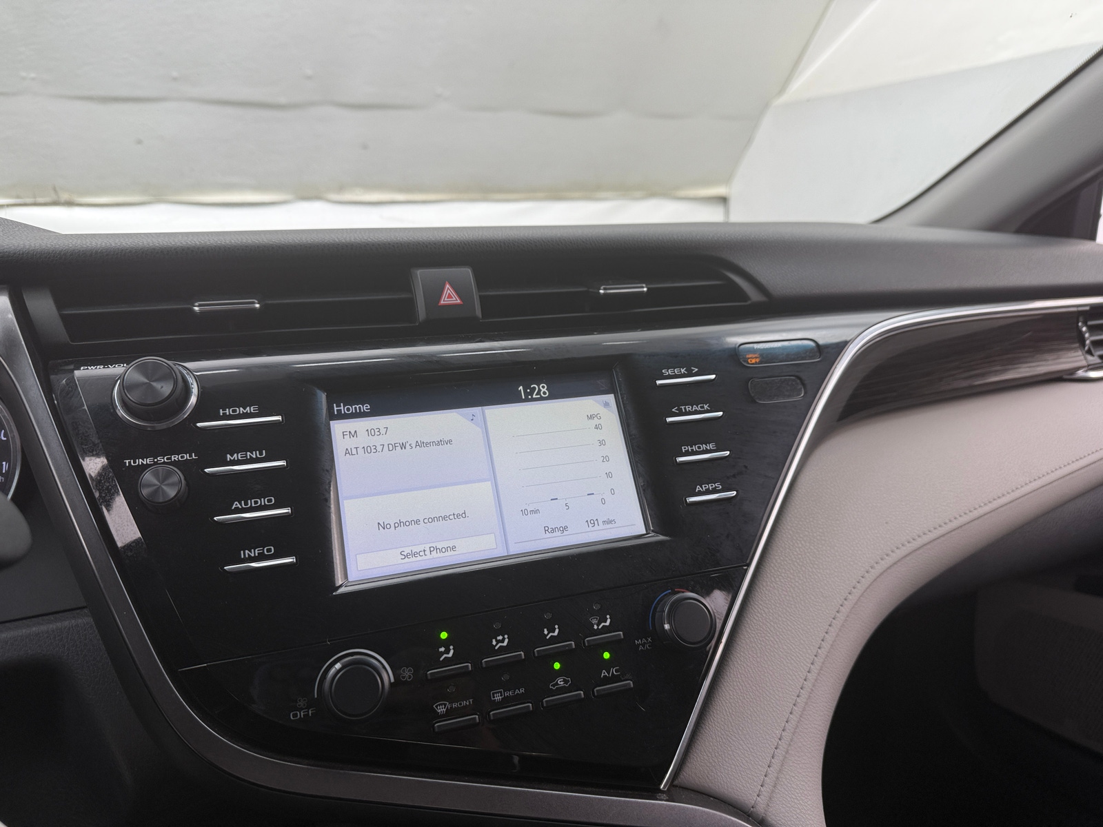 Thumbnail: 2018 Toyota Camry - 4