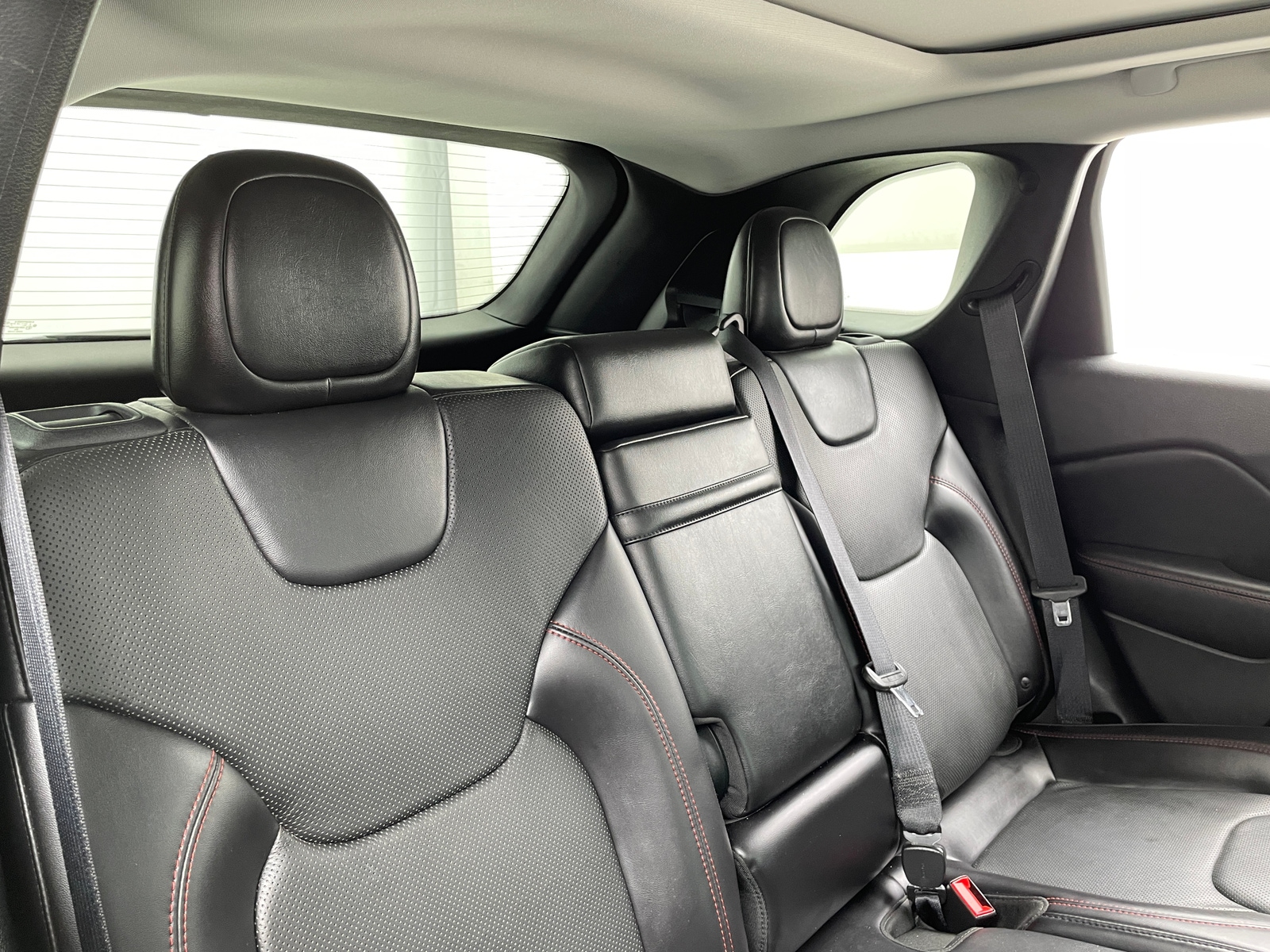 Thumbnail: 2019 Jeep Cherokee - 5