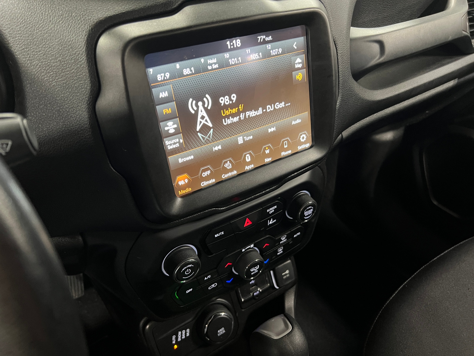 Thumbnail: 2022 Jeep Renegade - 4