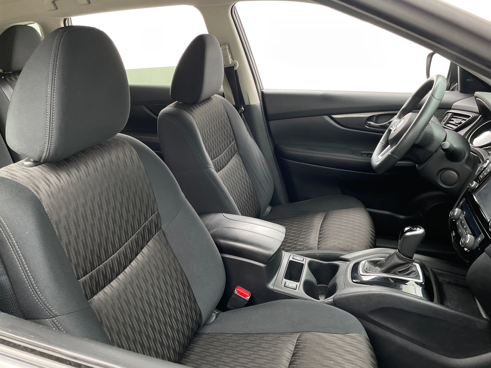Thumbnail: 2017 Nissan Rogue - 2