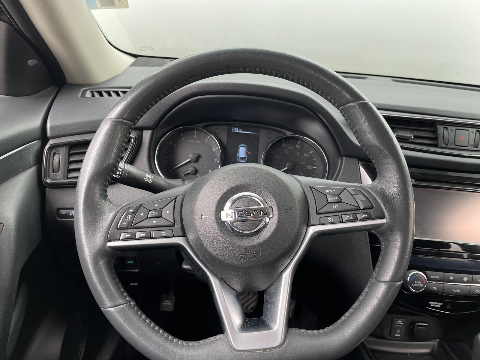 Thumbnail: 2017 Nissan Rogue - 5