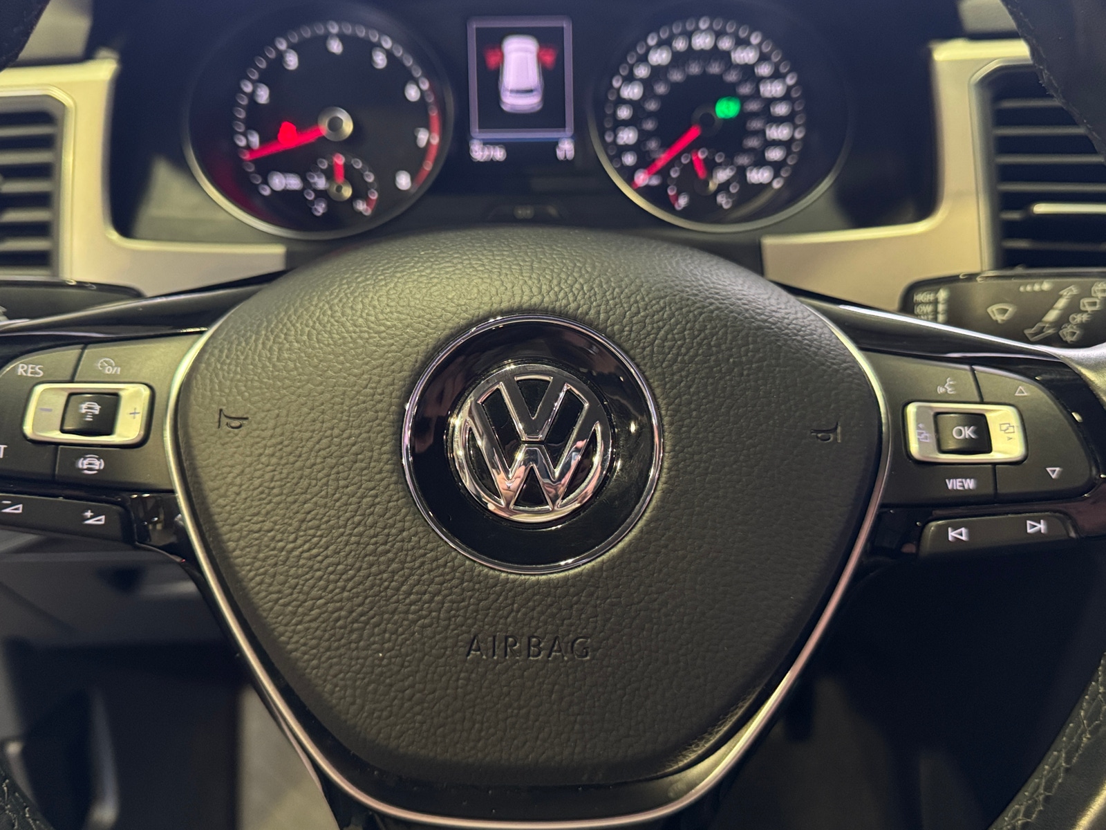 Thumbnail: 2019 Volkswagen Atlas - 4