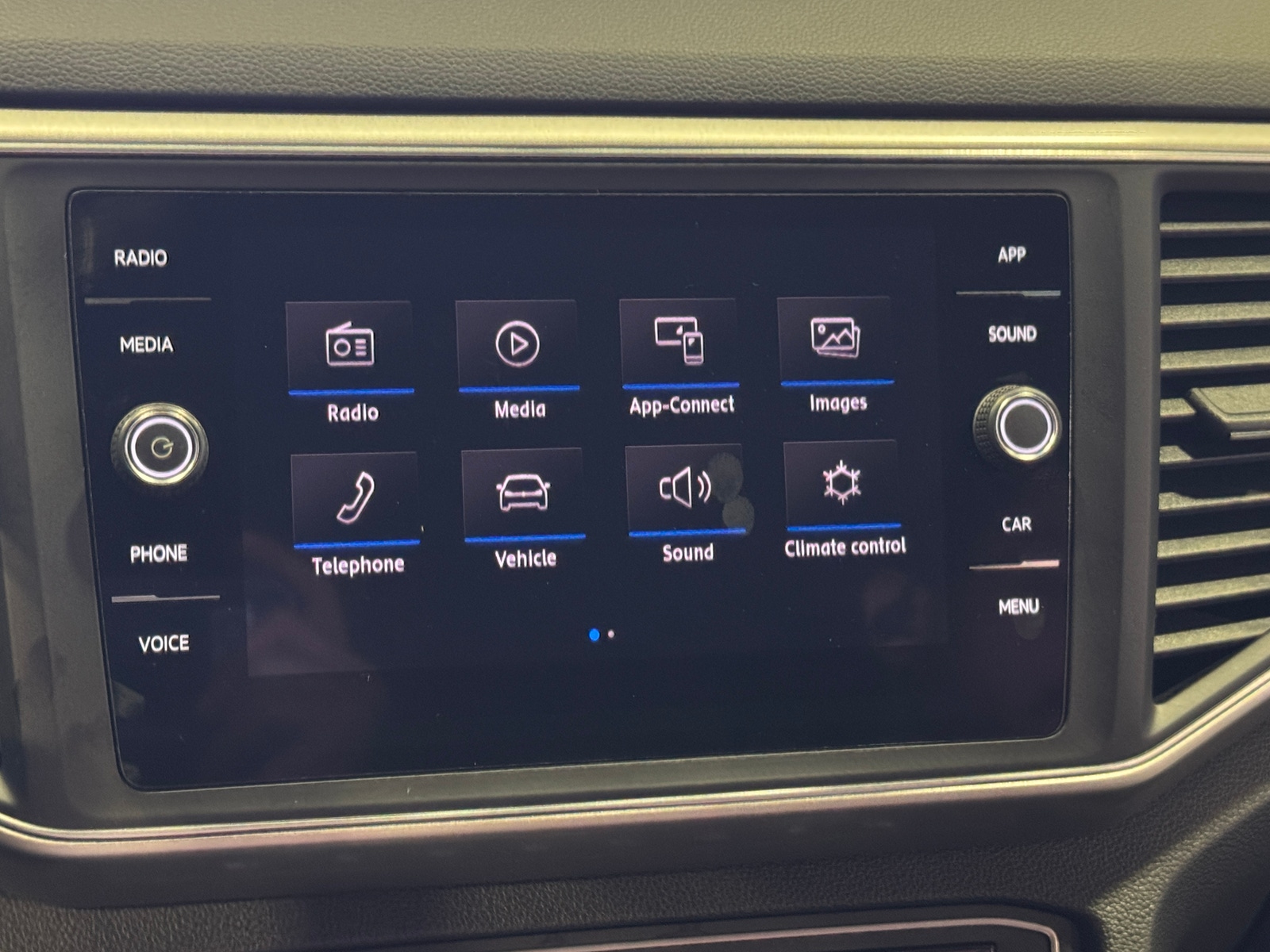 Thumbnail: 2019 Volkswagen Atlas - 3