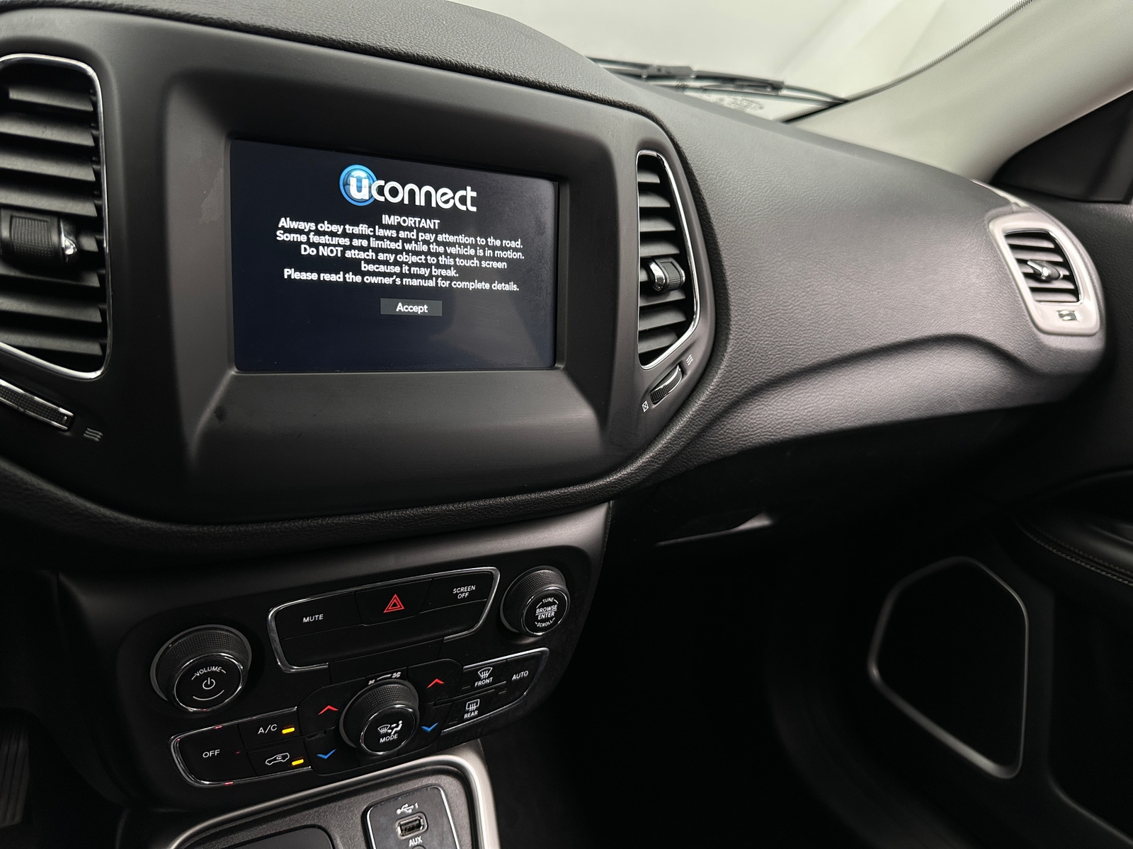 Thumbnail: 2021 Jeep Compass - 4