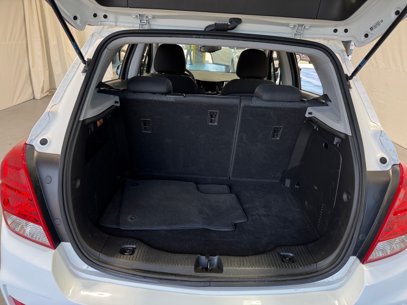 Thumbnail: 2020 Chevrolet Trax - 7