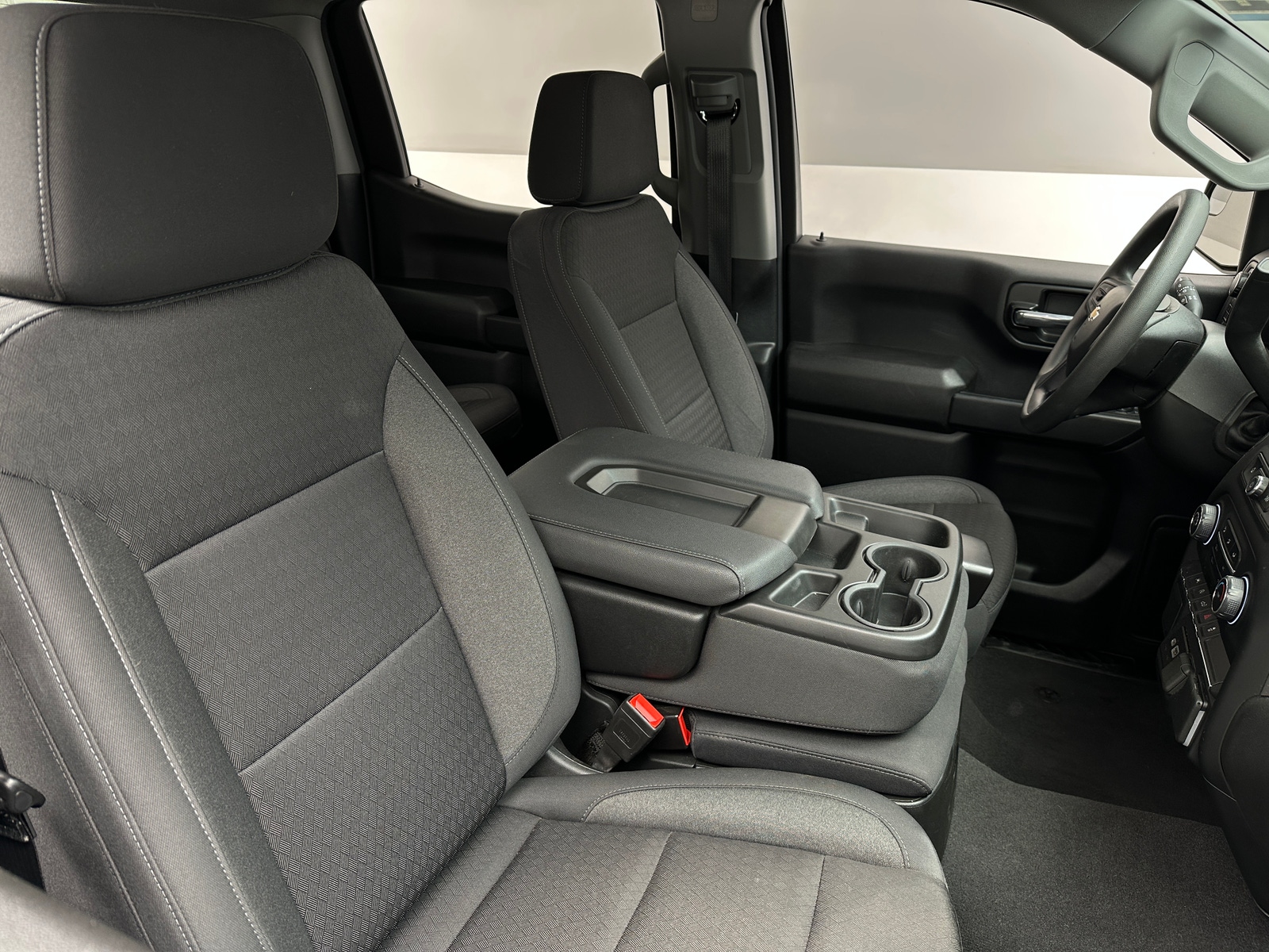 Thumbnail: 2024 Chevrolet Silverado 1500 - 2