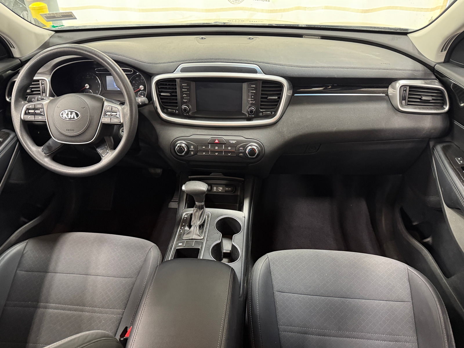 Thumbnail: 2019 Kia Sorento - 3