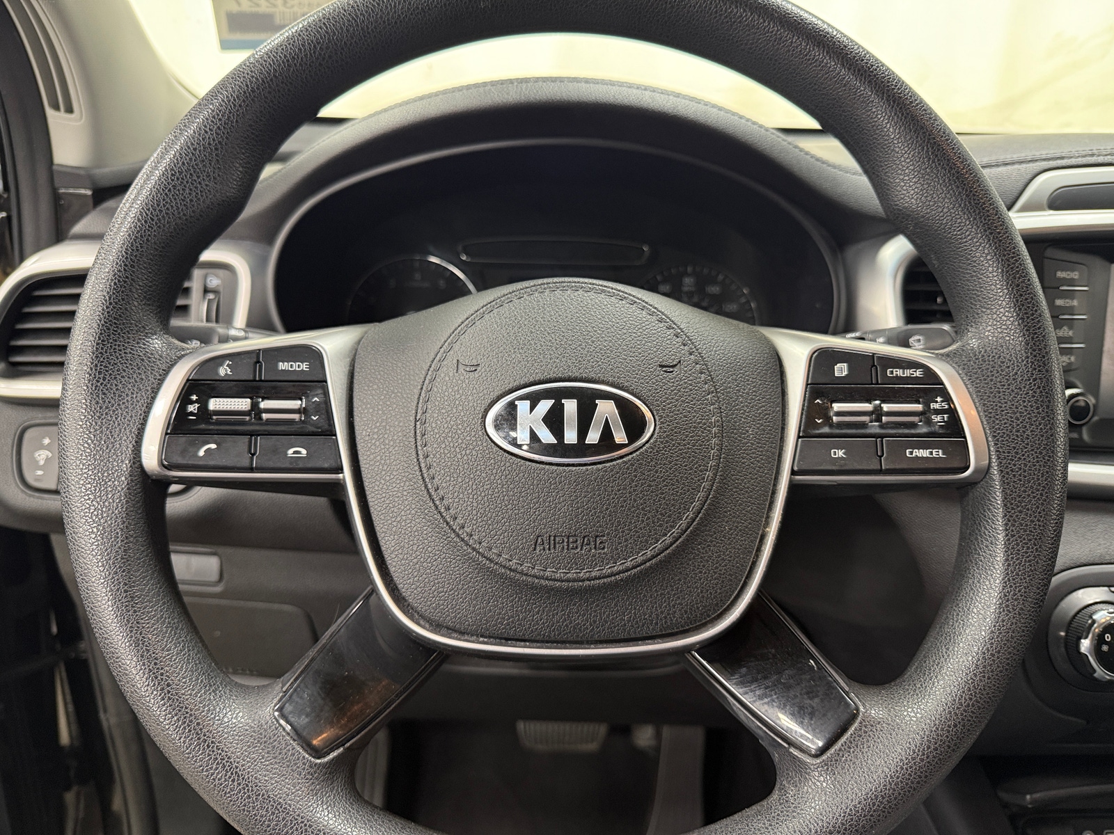Thumbnail: 2019 Kia Sorento - 5