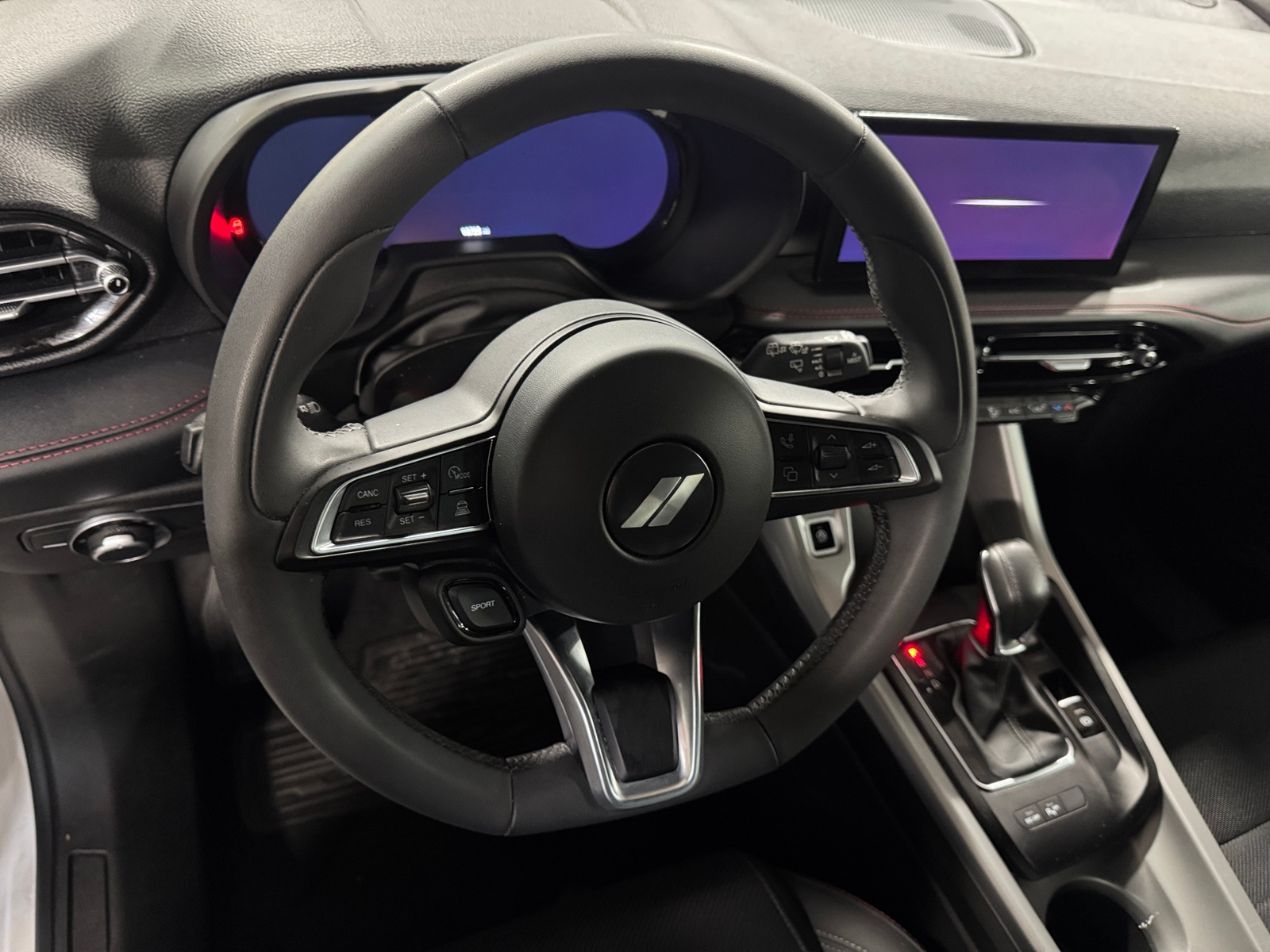 Thumbnail: 2024 Dodge Hornet - 4