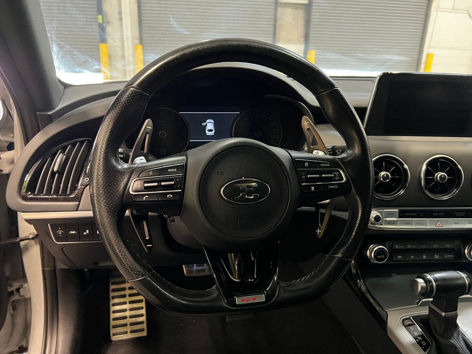 Thumbnail: 2019 Kia Stinger - 4