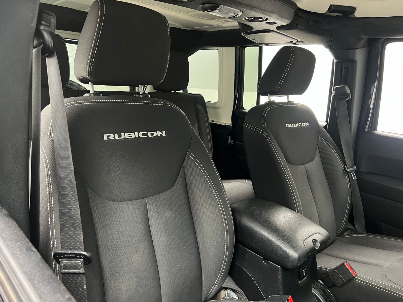 Thumbnail: 2016 Jeep Wrangler - 2