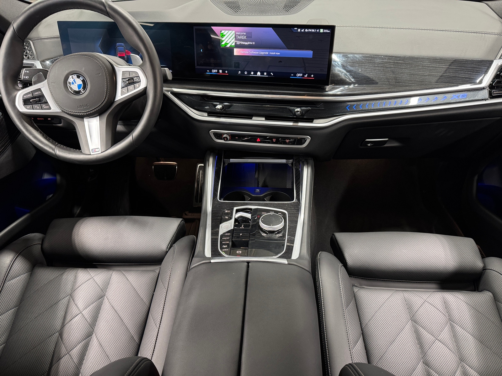 Thumbnail: 2025 BMW X6 - 3