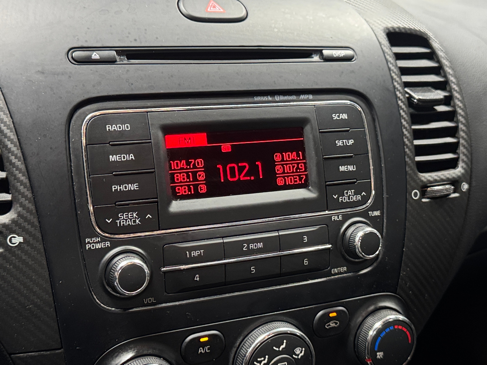 Thumbnail: 2015 Kia Forte - 3