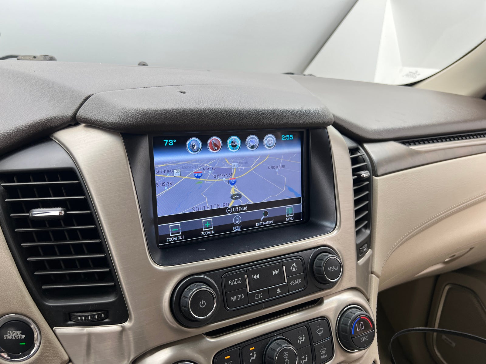 Thumbnail: 2018 GMC Yukon XL - 3