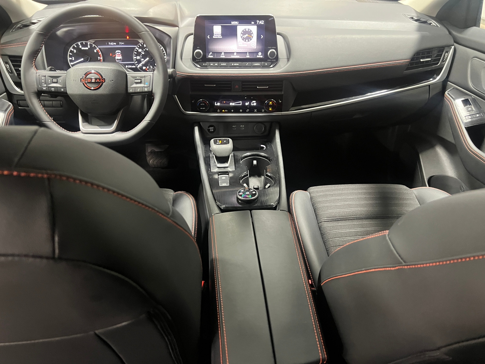 Thumbnail: 2025 Nissan Rogue - 3