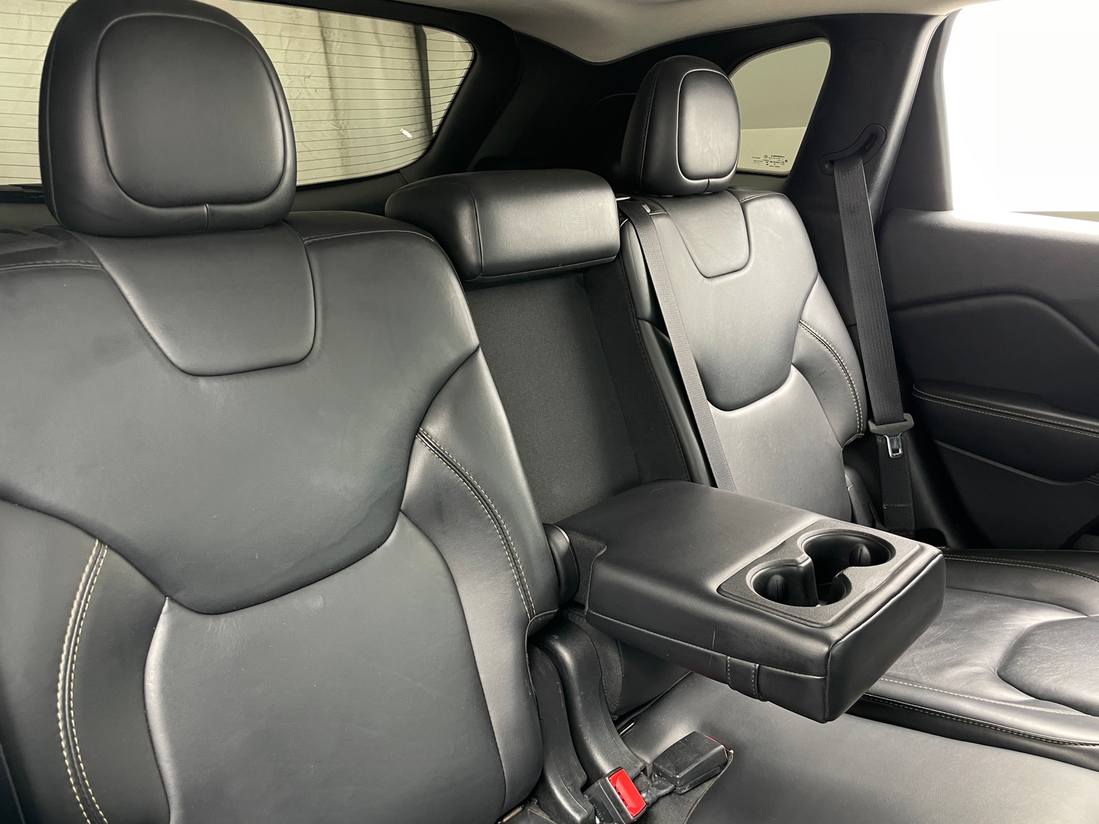 Thumbnail: 2016 Jeep Cherokee - 5