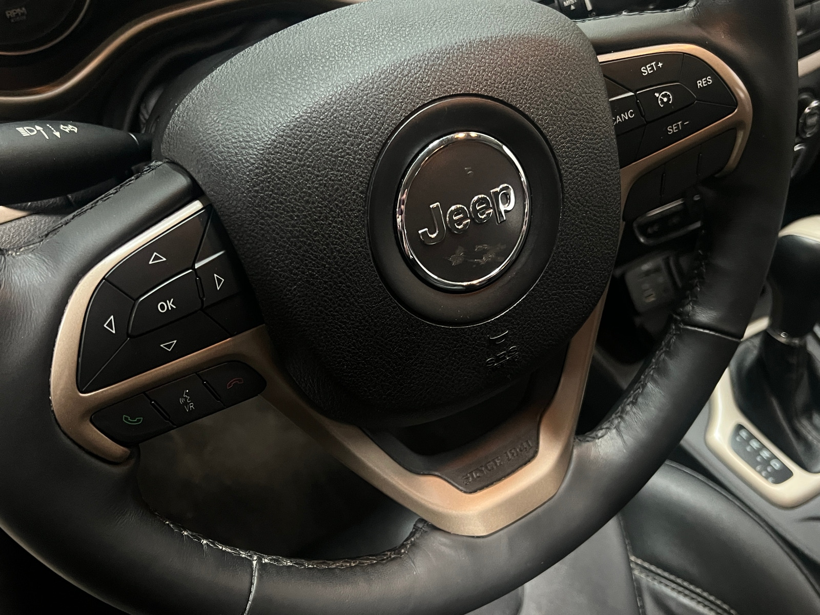 Thumbnail: 2015 Jeep Cherokee - 4