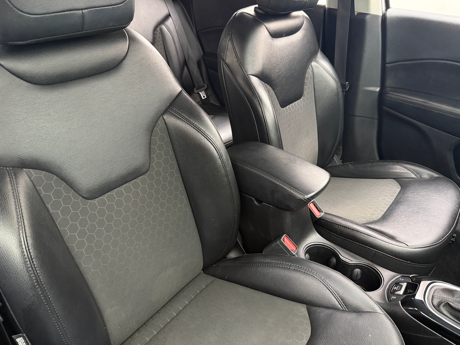 Thumbnail: 2018 Jeep Compass - 2