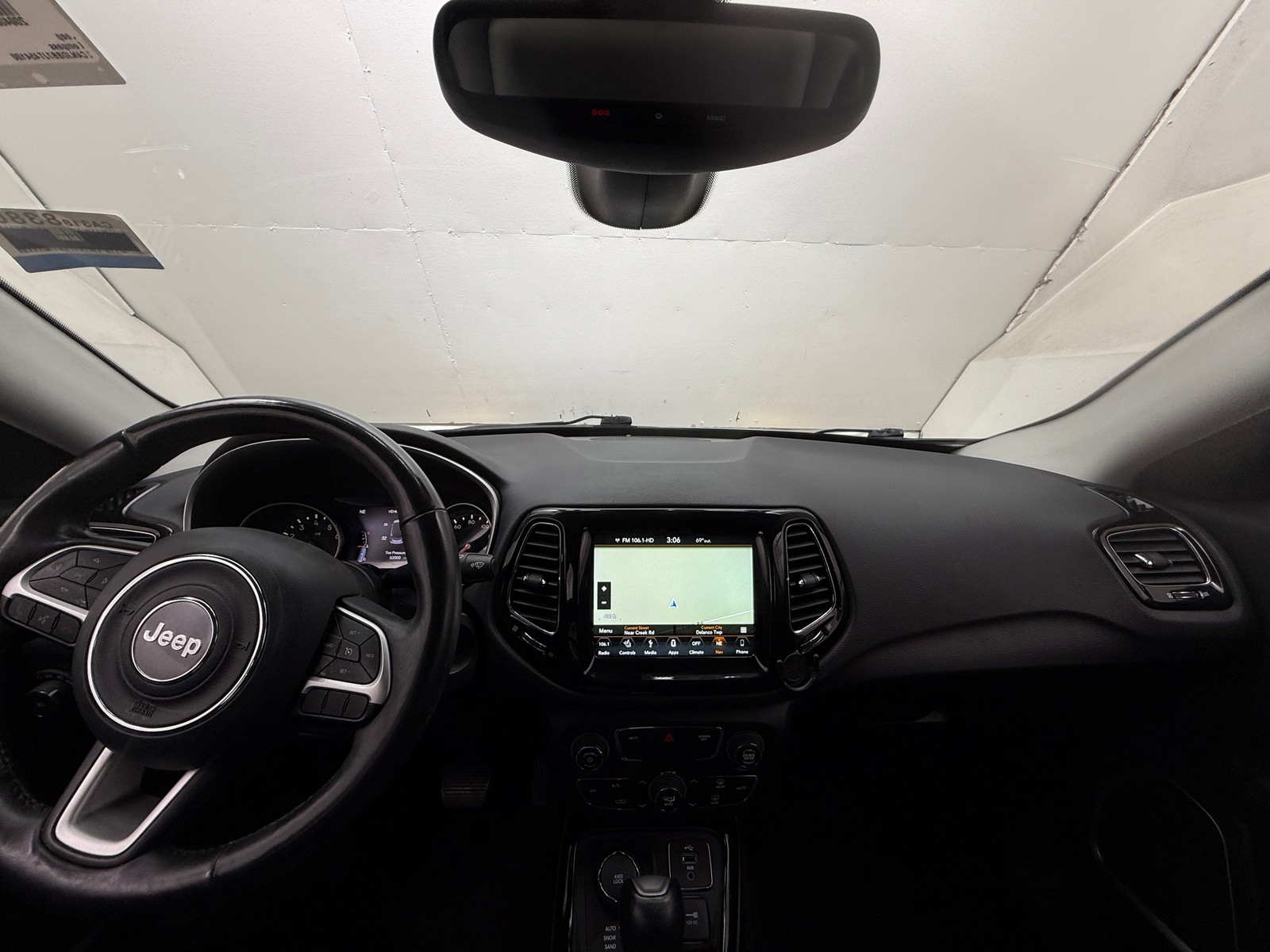 Thumbnail: 2018 Jeep Compass - 3