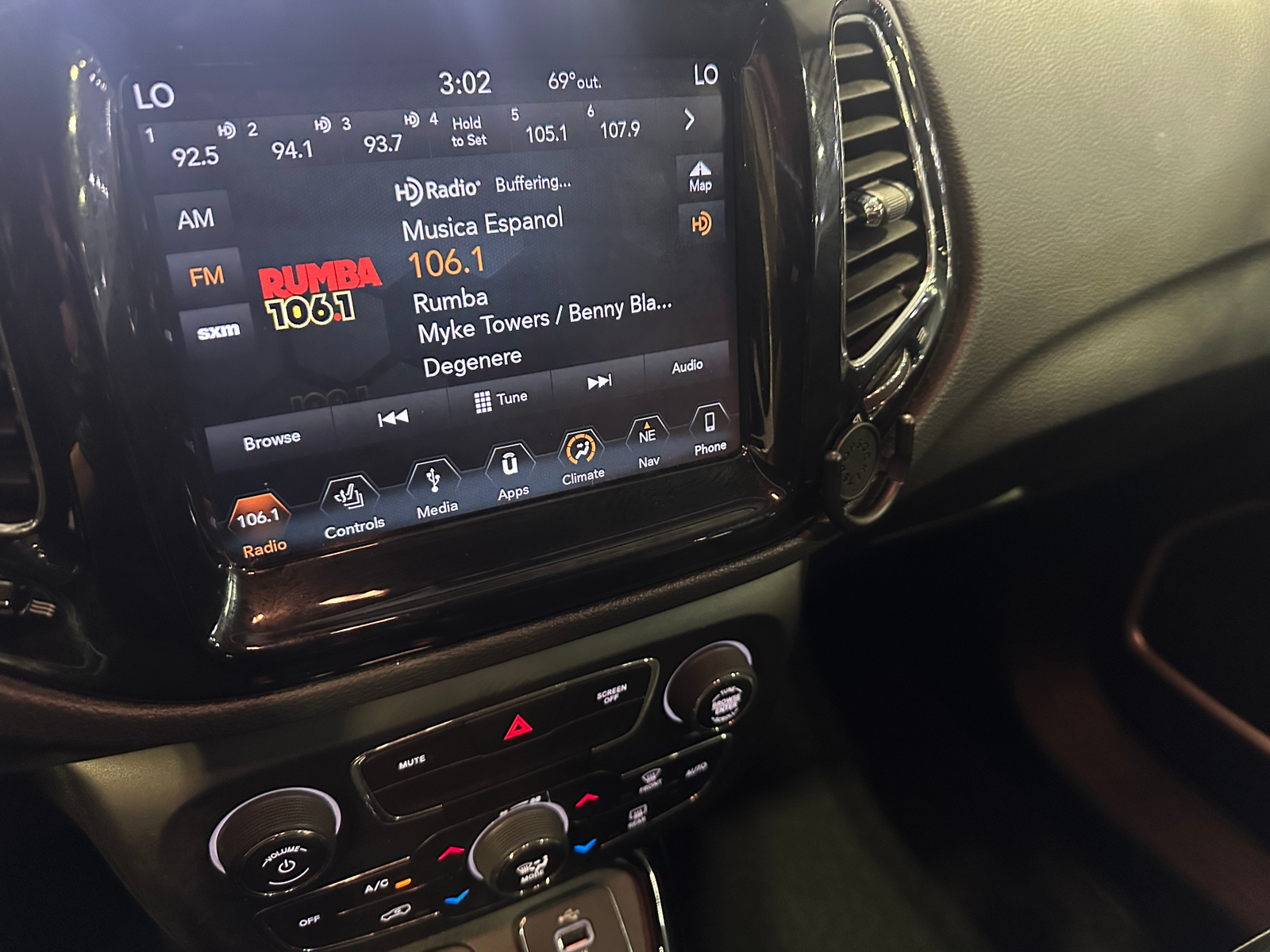Thumbnail: 2018 Jeep Compass - 4