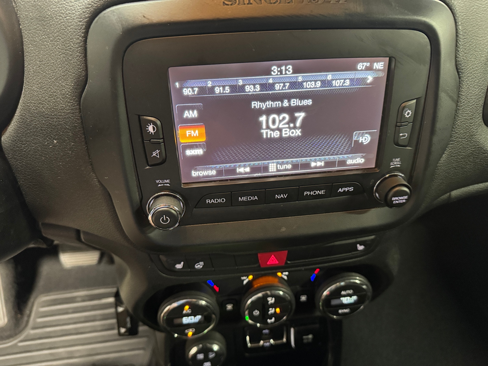 Thumbnail: 2017 Jeep Renegade - 4