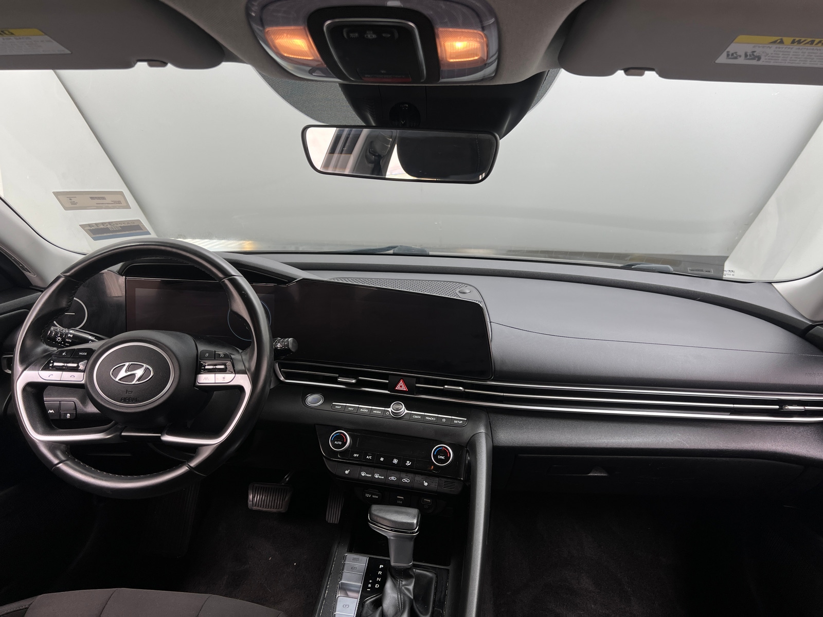 Thumbnail: 2023 Hyundai Elantra - 3