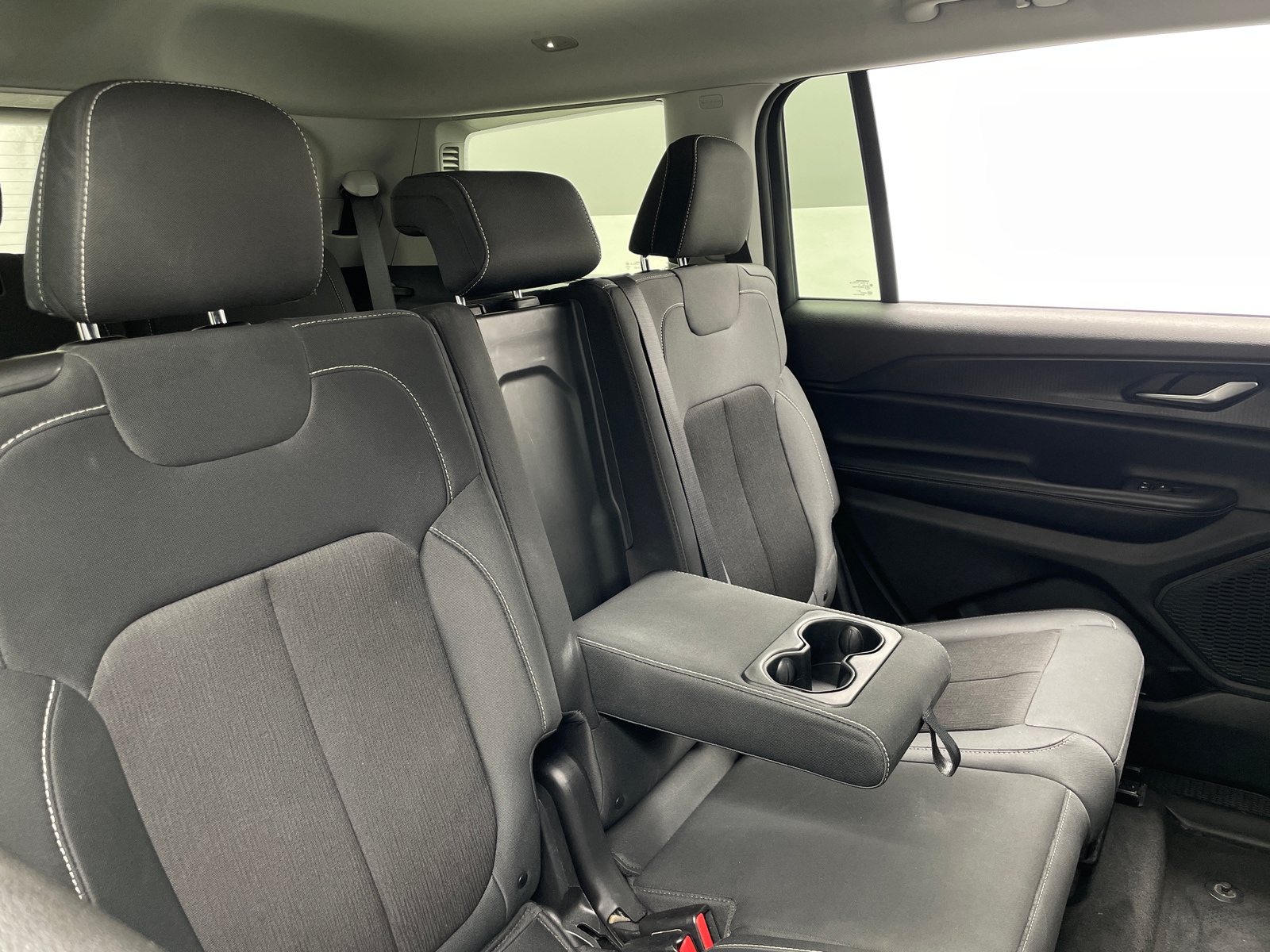 Thumbnail: 2023 Jeep Grand Cherokee L - 6