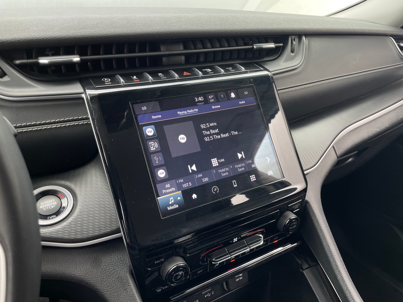 Thumbnail: 2023 Jeep Grand Cherokee L - 4