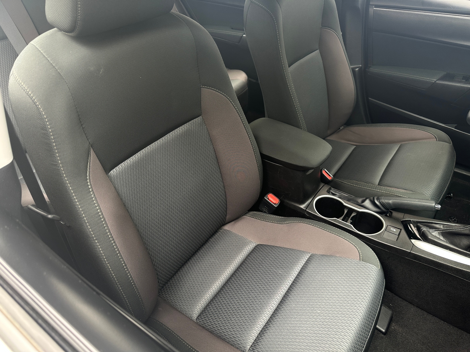 Thumbnail: 2017 Toyota Corolla - 2