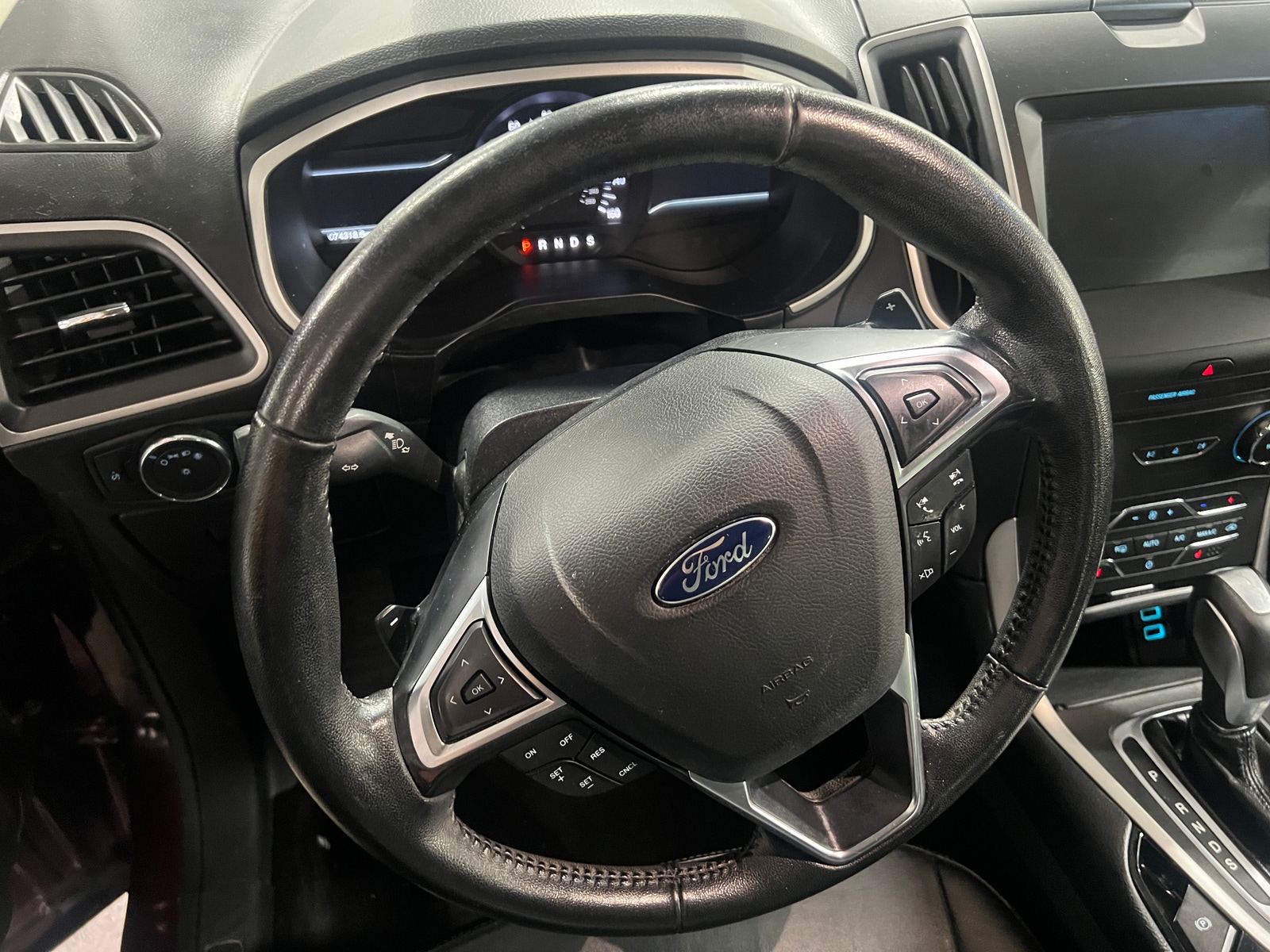 Thumbnail: 2017 Ford Edge - 4