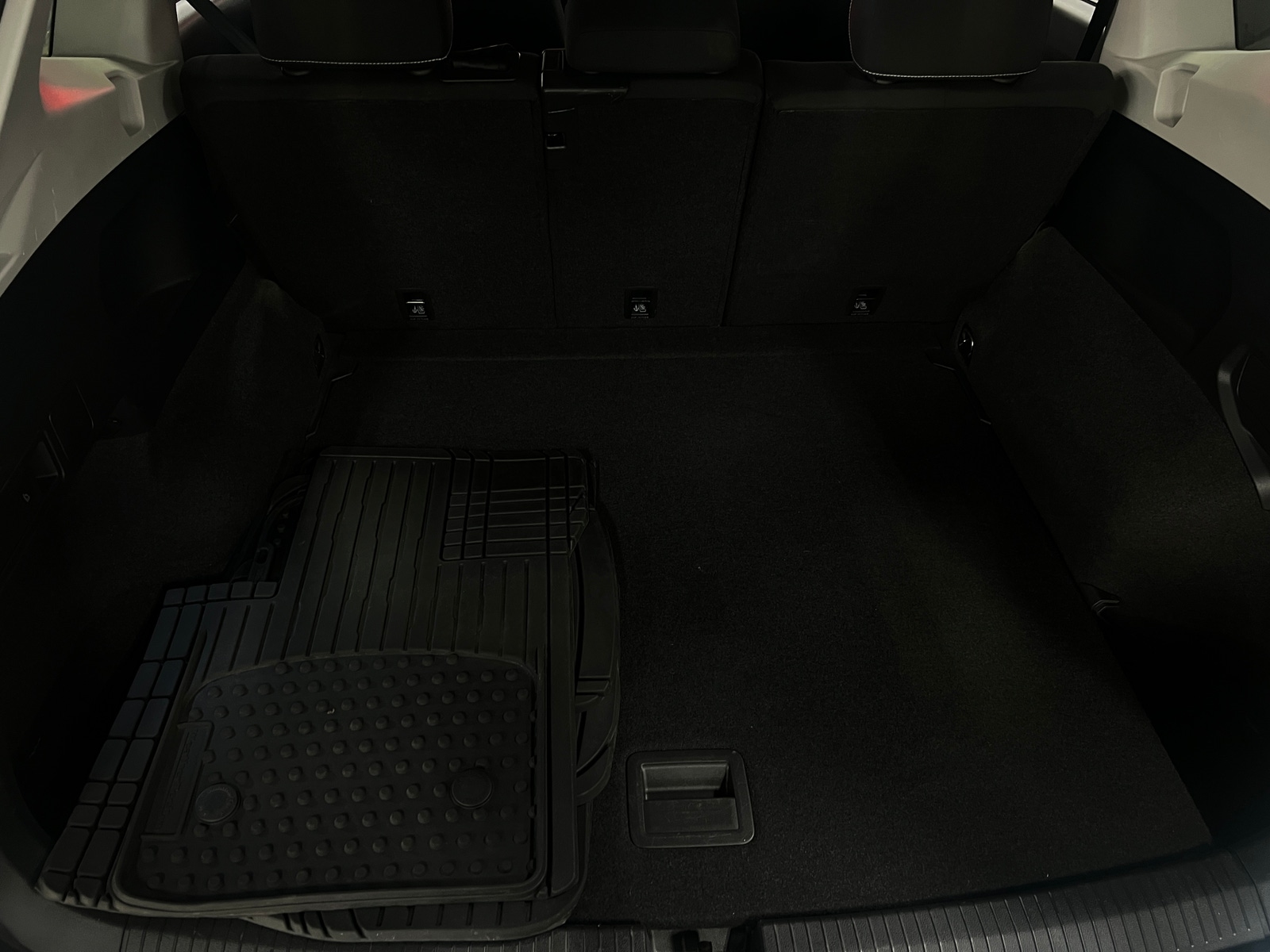Thumbnail: 2022 Volkswagen Tiguan - 7