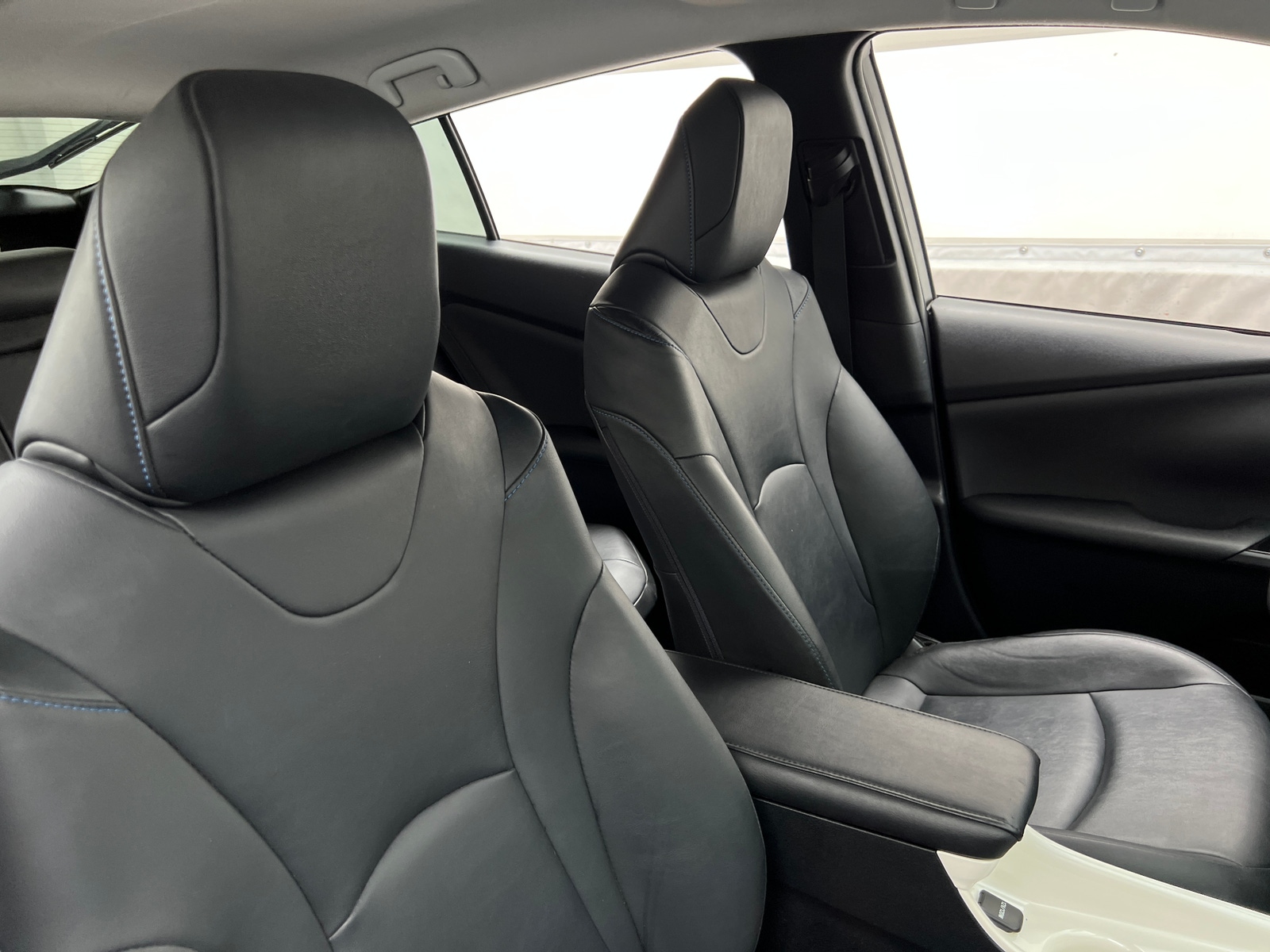 Thumbnail: 2016 Toyota Prius - 2