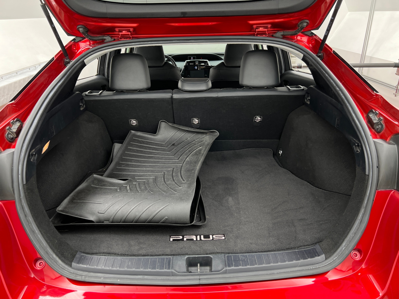 Thumbnail: 2016 Toyota Prius - 7
