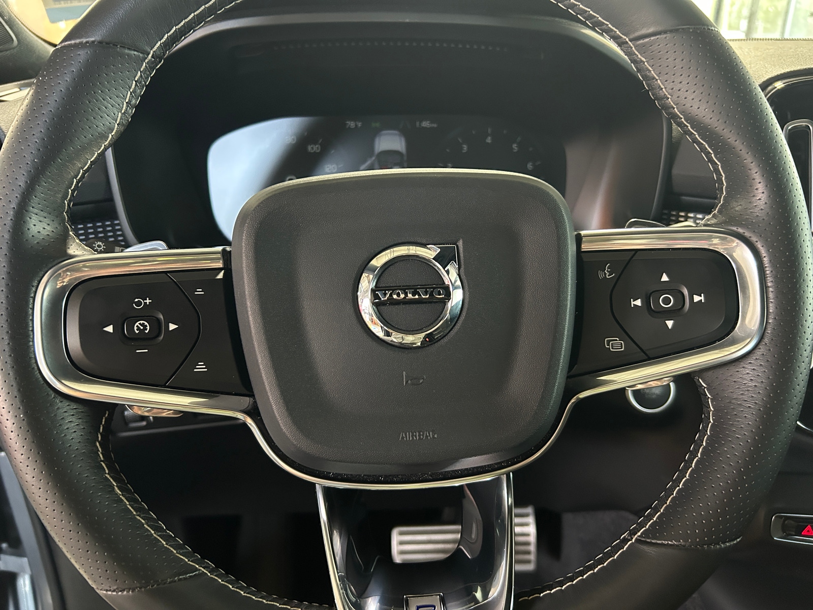 Thumbnail: 2019 Volvo XC40 - 4