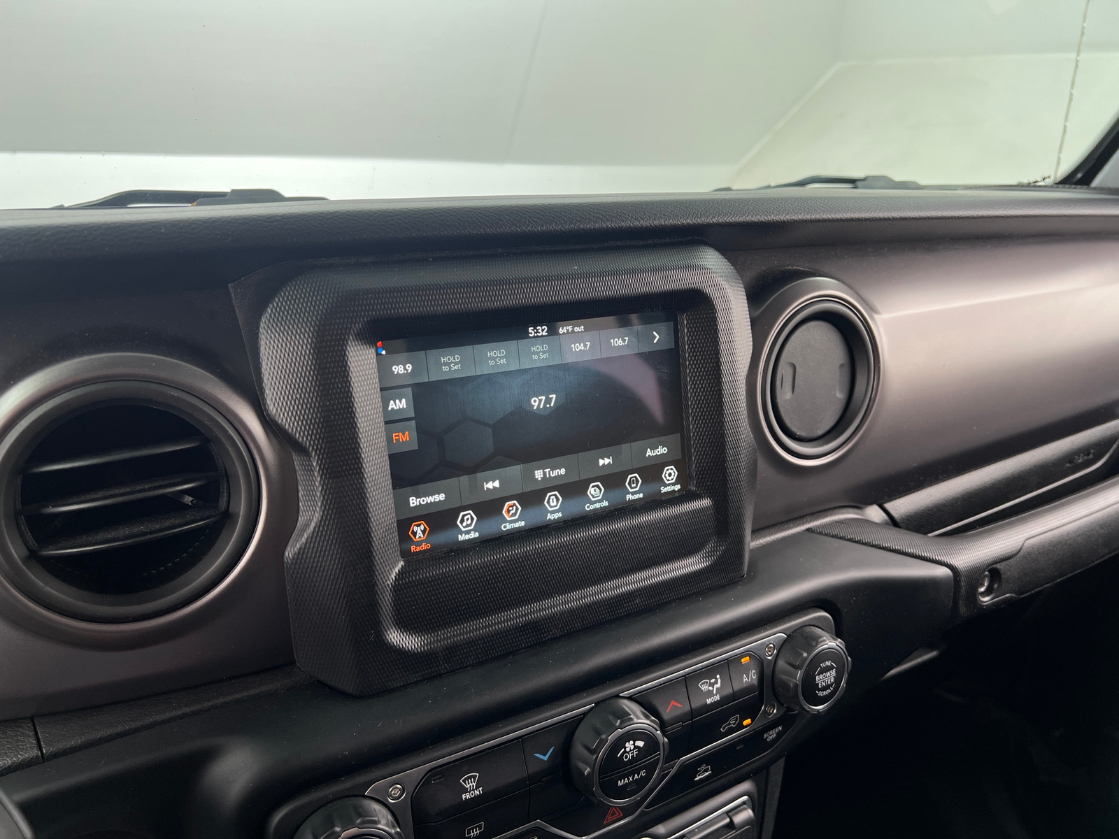 Thumbnail: 2023 Jeep Gladiator - 4