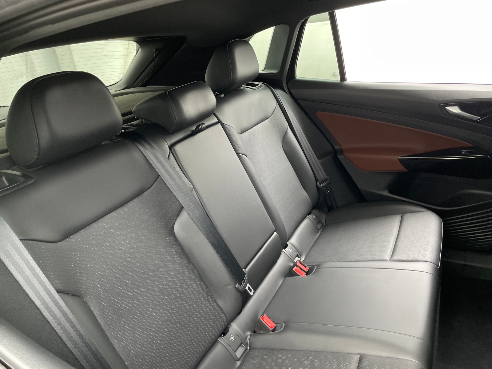Thumbnail: 2021 Volkswagen ID.4 - 5